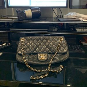 Channel purse
